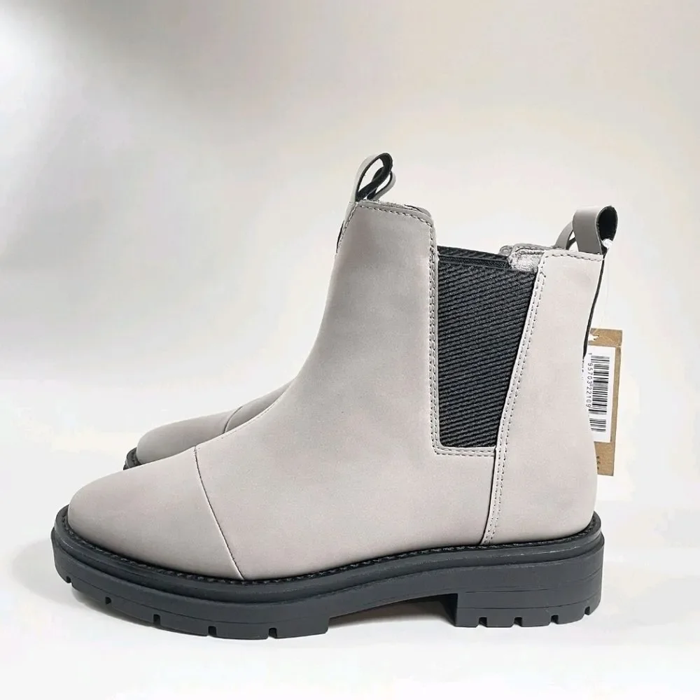 NEW TOMS Cement Skylar Nubuck Chelsea Gray Ankle Boots 6